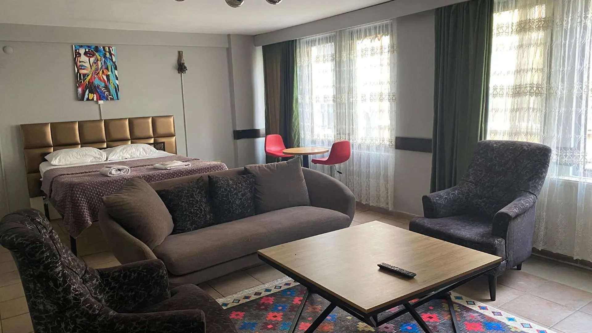 Khalkedon Suite location